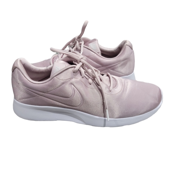 Nike | Shoes | Nike Tanjun Pink Womens Sneakers Size 1 | Poshmark